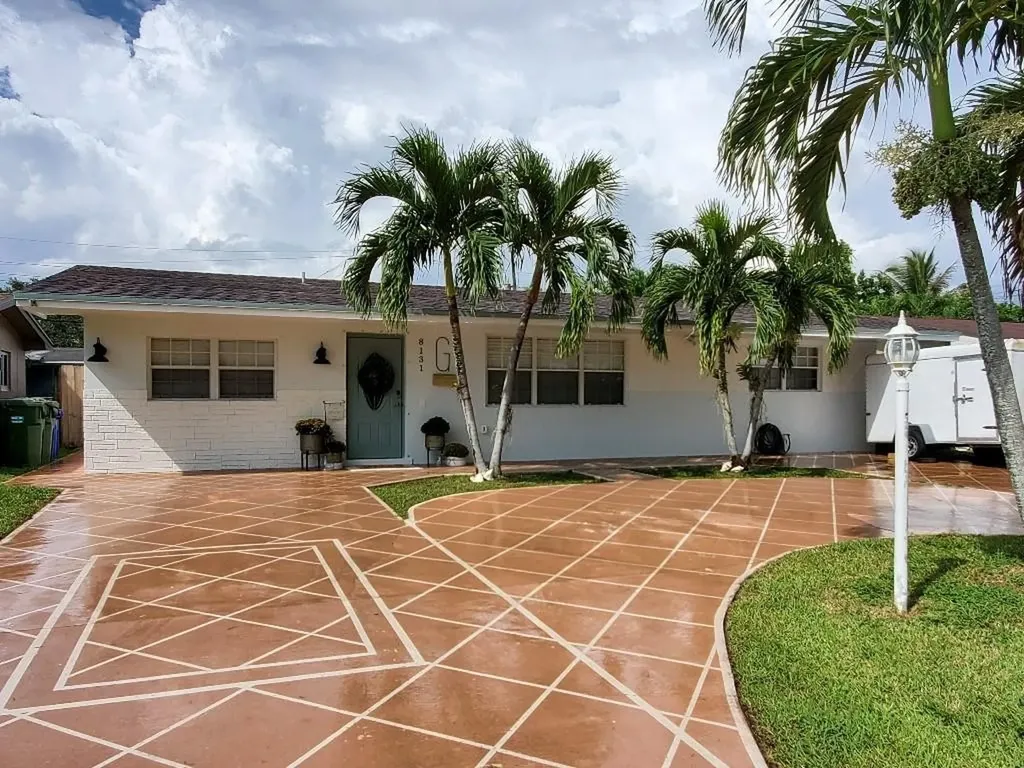 8131 NW 16th Street Pembroke Pines FL 33024