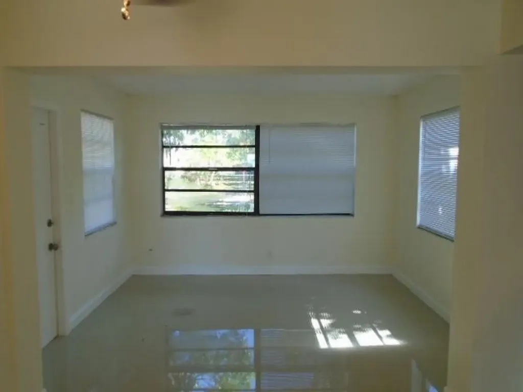 2261 NW 77th Avenue Plantation FL 33322