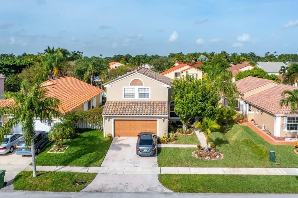1142 NW 174th Avenue Pembroke Pines FL 33029