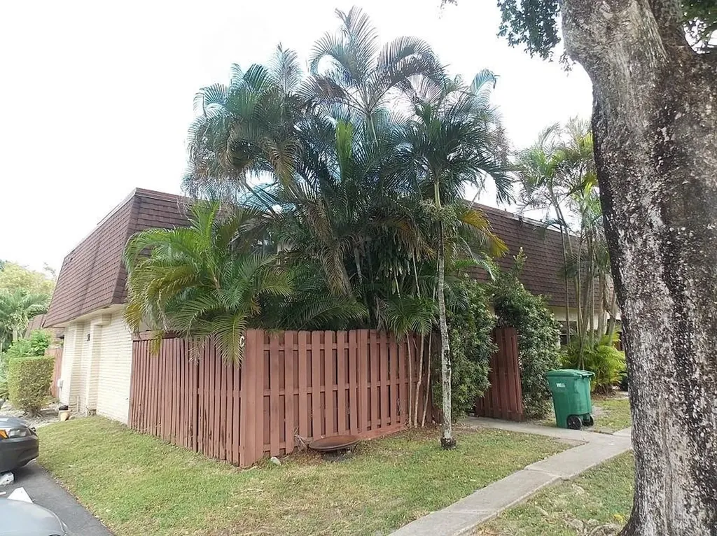 5819 Swordfish Court Tamarac FL 33319