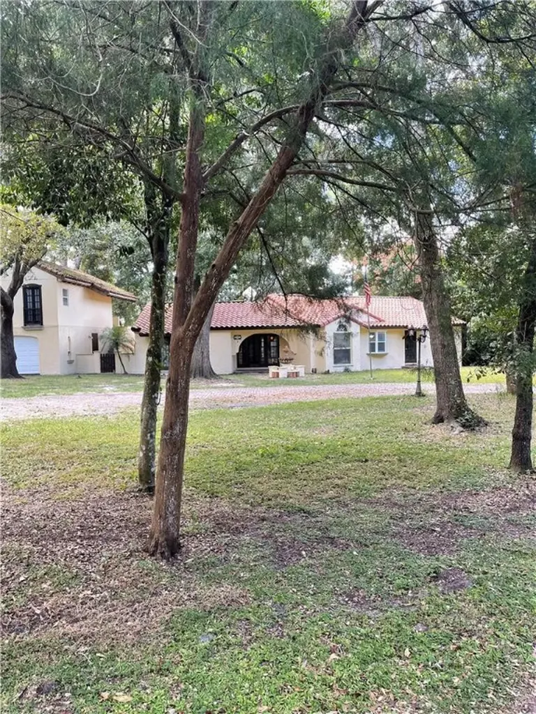 8101 Via Bonita Sanford FL 32771