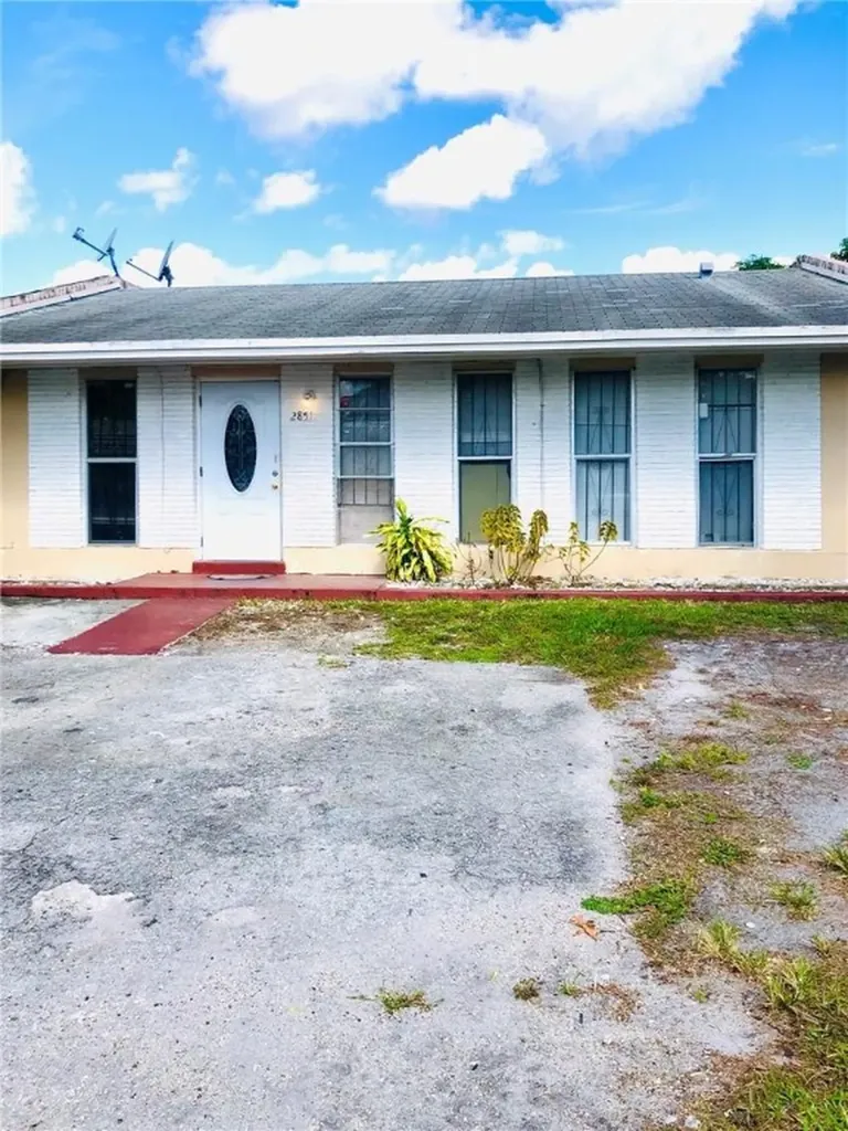 2851 NW 195th Street Miami Gardens FL 33056