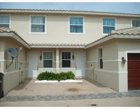 496 NW 43rd Street Oakland Park FL 33309