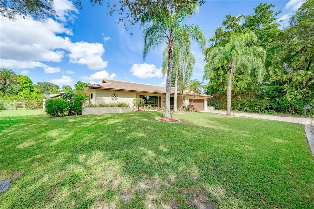 9751 NW 18th Street Coral Springs FL 33071