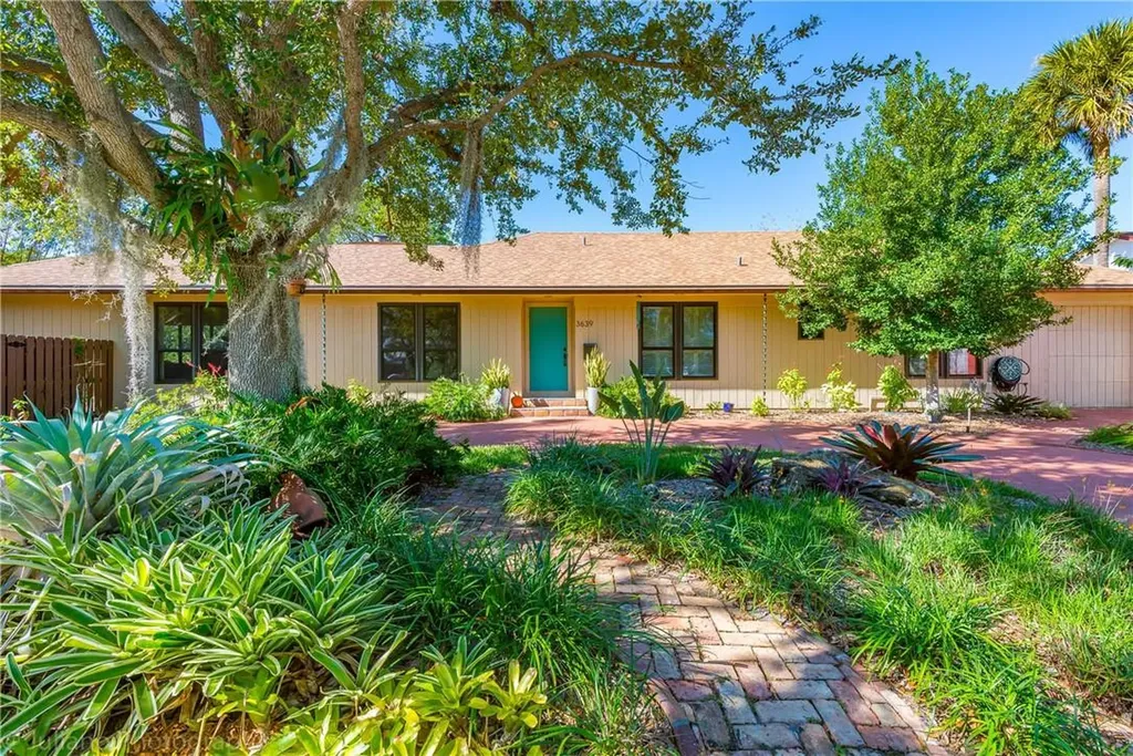 3639 NE 17th Avenue Oakland Park FL 33334