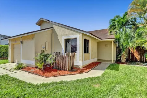 950 SW 111th Avenue Pembroke Pines FL 33025