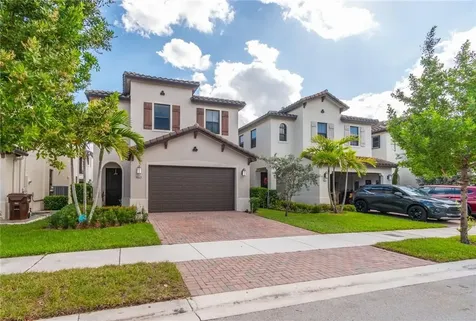 9865 W 34th Court Hialeah FL 33018