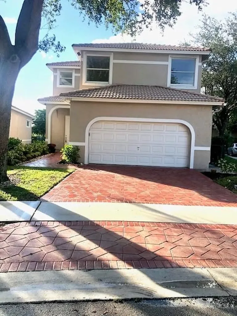 3968 NW 89th Avenue Coral Springs FL 33065