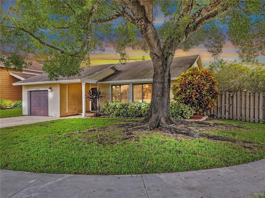 3273 NW 104th Avenue Sunrise FL 33351
