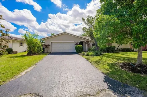 8880 NW 20th Manor Coral Springs FL 33071