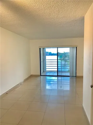 2790 W 60 Street Hialeah FL 33016