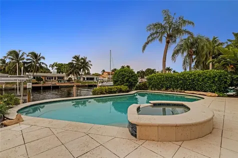 2471 SE 12th Street Pompano Beach FL 33062