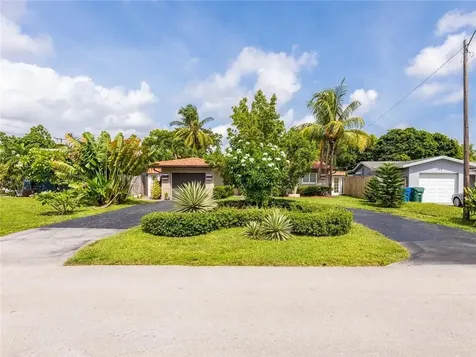 811 NW 35th Street Oakland Park FL 33309