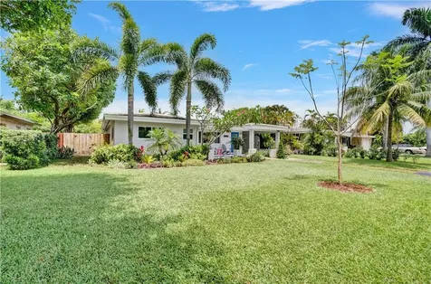4765 NE 17th Terrace Oakland Park FL 33334