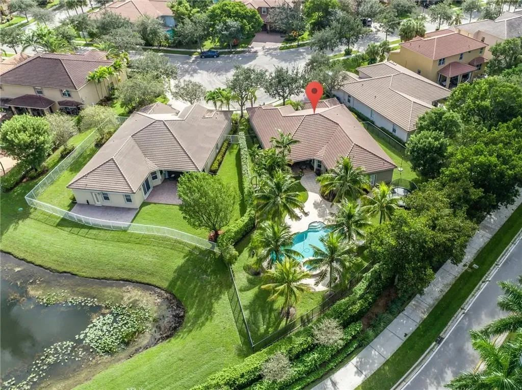 3707 W Gardenia Avenue Weston FL 33332
