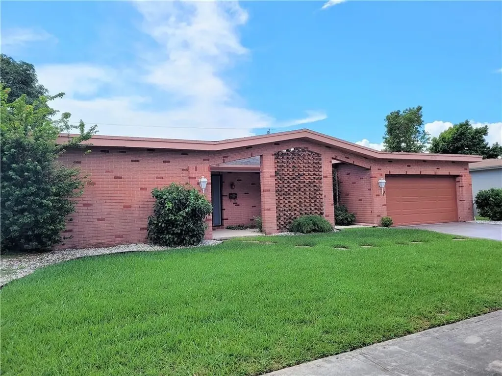 8570 Sunset Strip Sunrise FL 33322