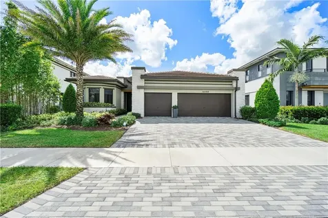 10592 N Lago Vista Circle Parkland FL 33076
