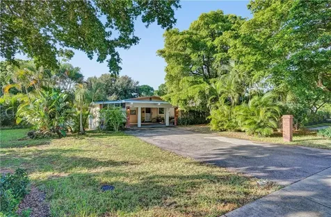 660 NE 34th Court Oakland Park FL 33334