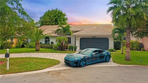 4625 NW 99th Lane Coral Springs FL 33076