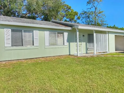 2049 SE Triumph Road Port St Lucie FL 34952