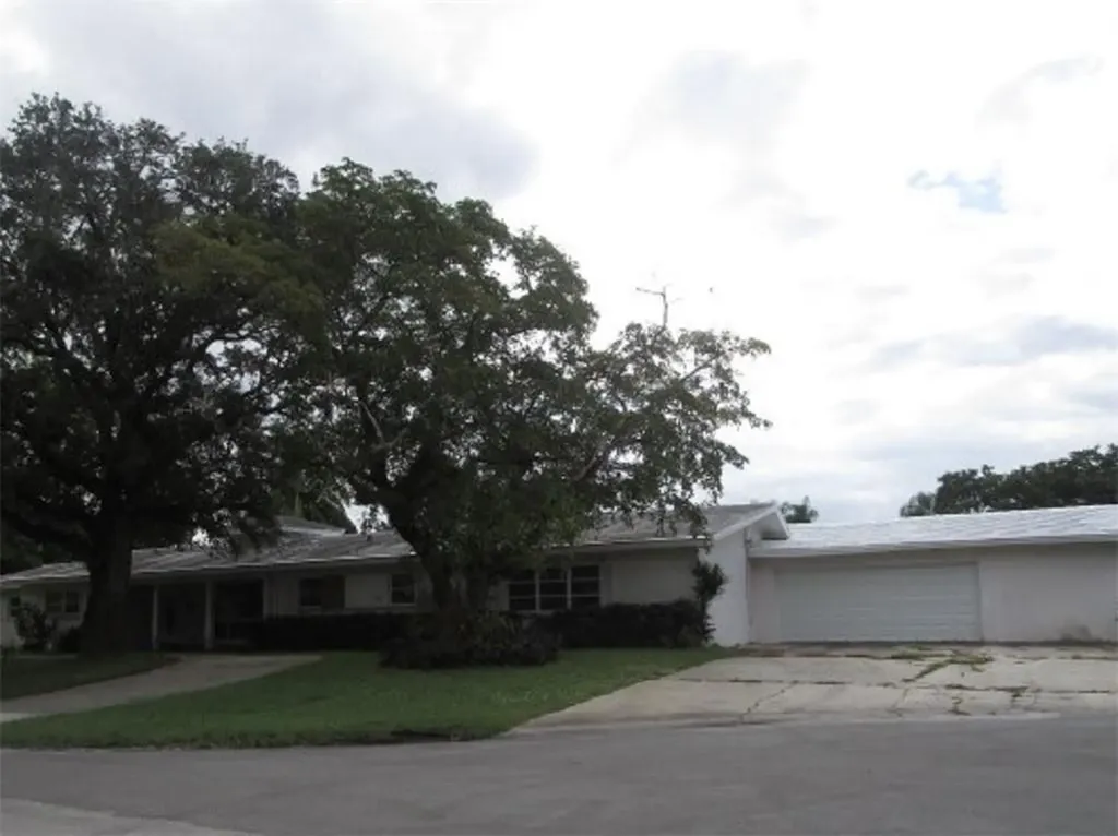4600 Briarcliff Lane Coconut Creek FL 33066