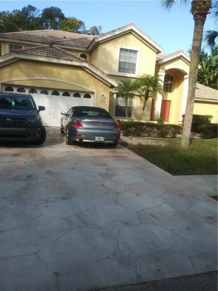 4843 NW 66th Avenue Lauderhill FL 33319