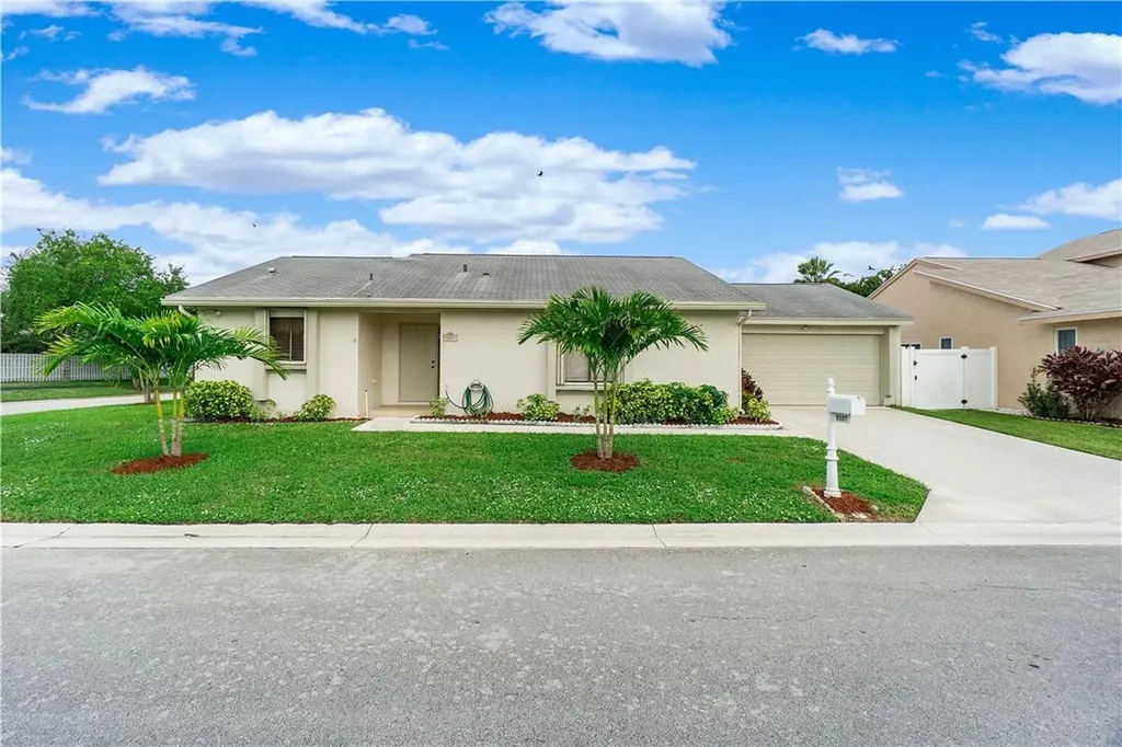 9597 Tropical Park Place Boca Raton FL 33428