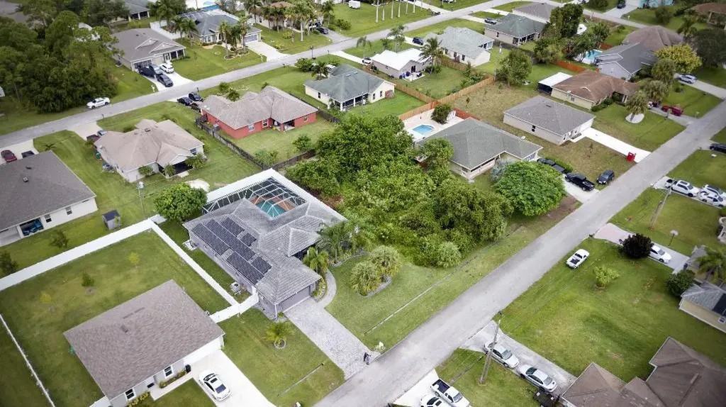1950 SW Lennox Street Port St Lucie FL 34953