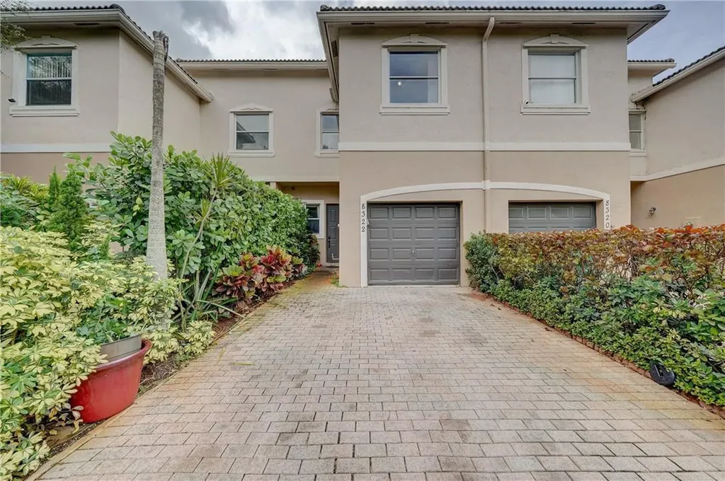 8322 Lagos De Campo Boulevard Tamarac FL 33321