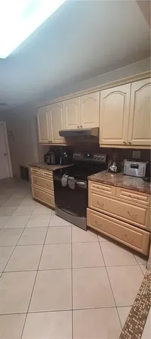 8208 NW 57th Place Tamarac FL 33321