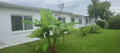 8208 NW 57th Place Tamarac FL 33321