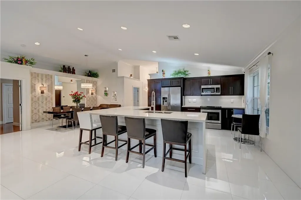 11841 NW 55th Street Coral Springs FL 33076