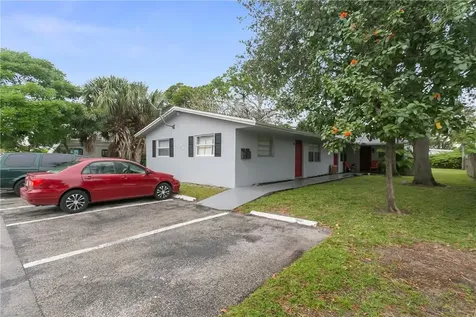 933 NE 38th Street Oakland Park FL 33334