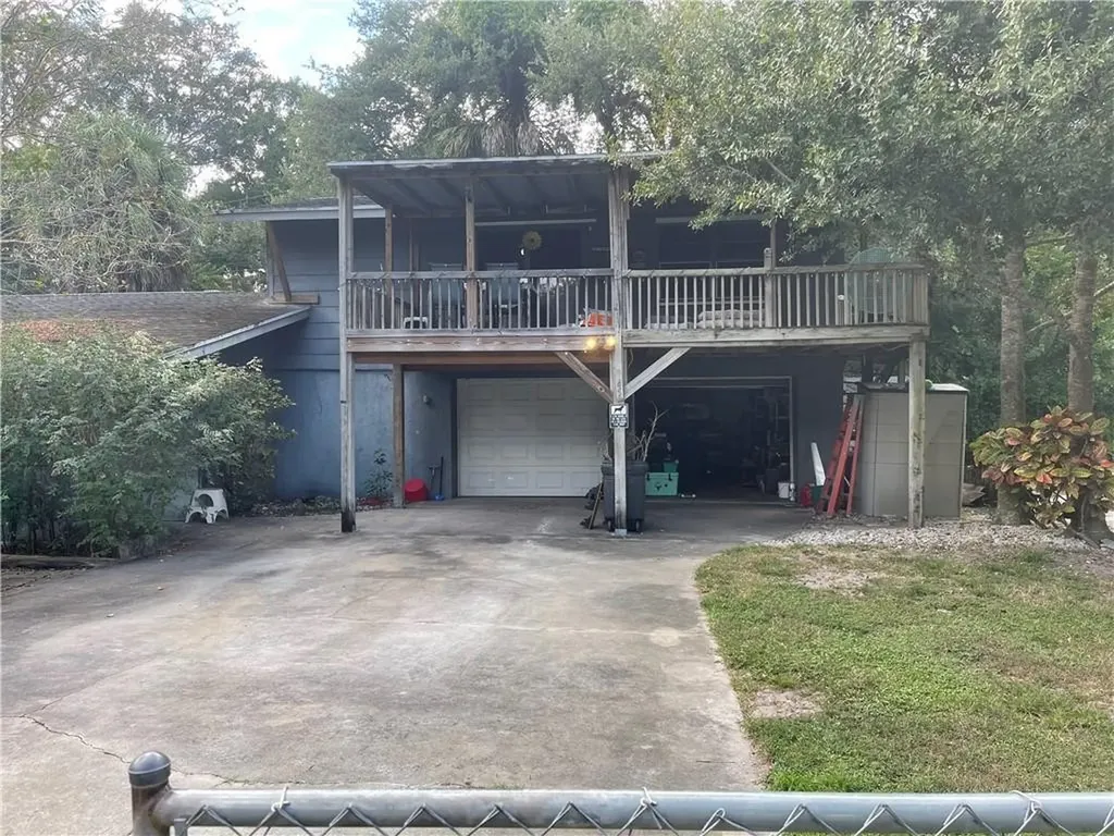 45 44th Avenue Vero Beach FL 32968
