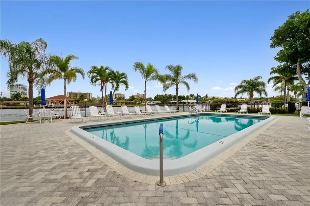 6239 Bay Club Drive Fort Lauderdale FL 33308