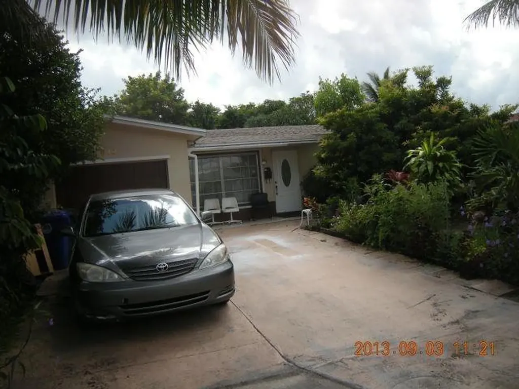 840 SW 63rd. Terrace North Lauderdale FL 33068