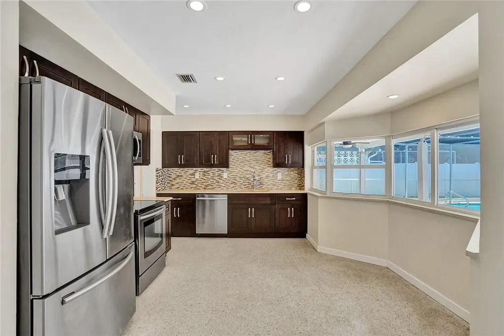 5500 Lincoln Street Hollywood FL 33021