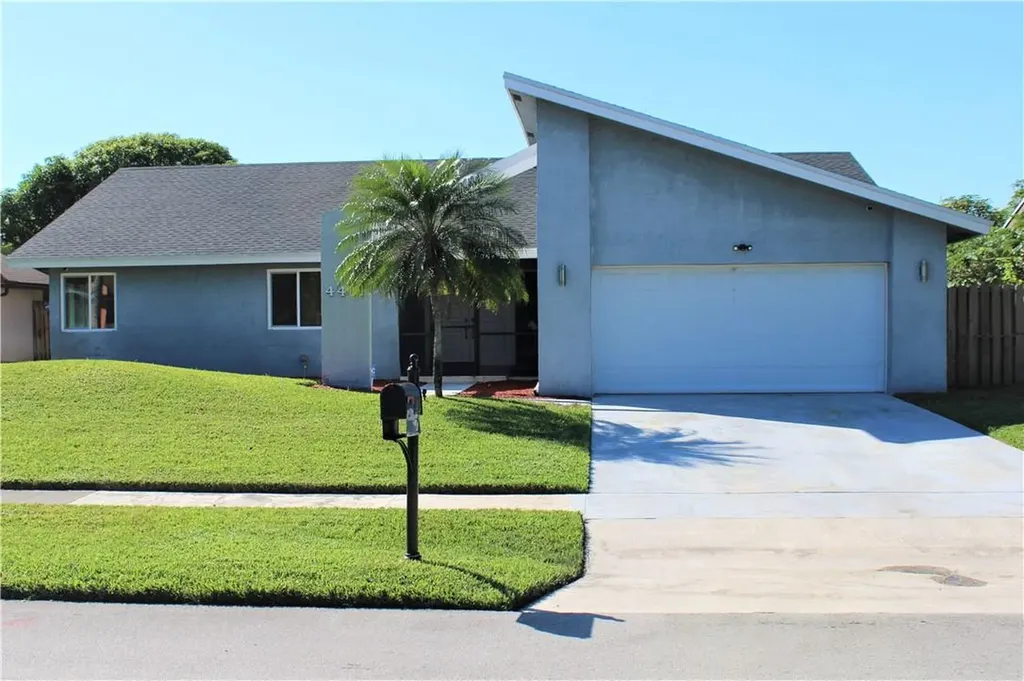 4461 NW 72nd Avenue Lauderhill FL 33319