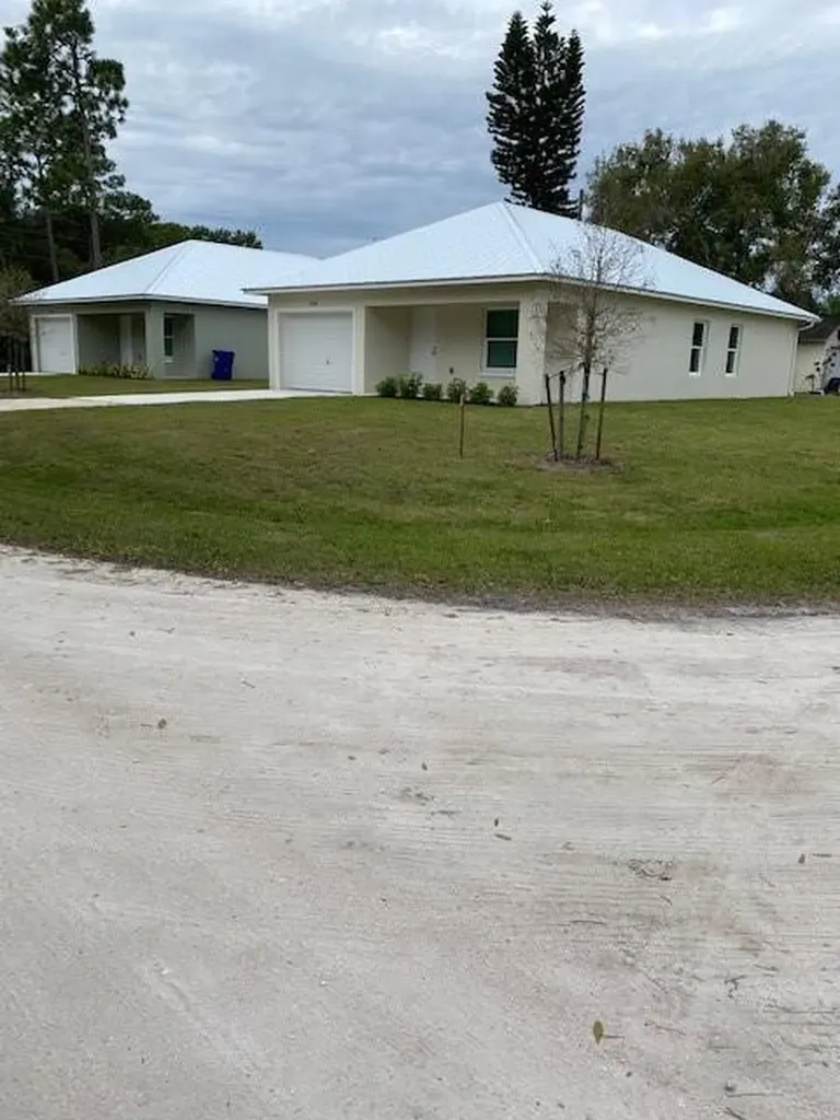 8930 22nd Street Vero Beach FL 32966