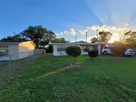 3270 NW 14th Place Lauderhill FL 33311