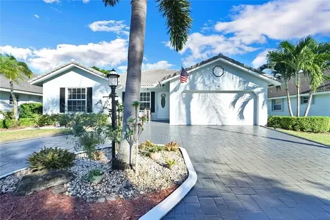 5317 Pine Circle Coral Springs FL 33067
