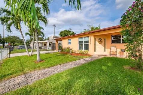6871 Cody Street Hollywood FL 33024