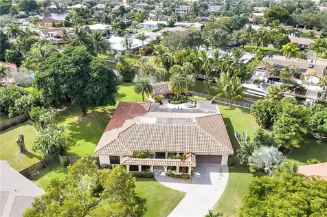 5360 SW 19th Street Plantation FL 33317