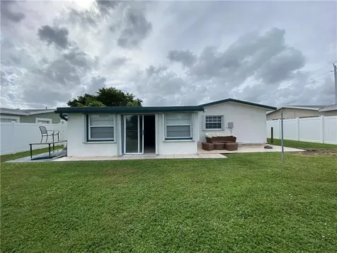 6371 SW 9th Place North Lauderdale FL 33068