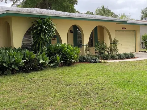 7521 NW 12th Street Plantation FL 33313