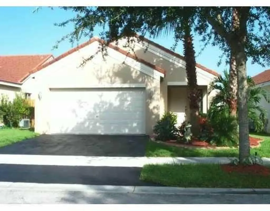 1565 Mira Vista Circle Weston FL 33327