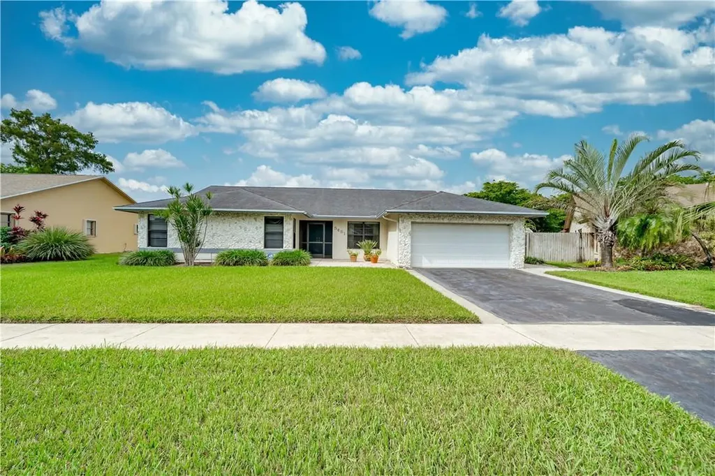 5481 NW 81st Terrace Lauderhill FL 33351