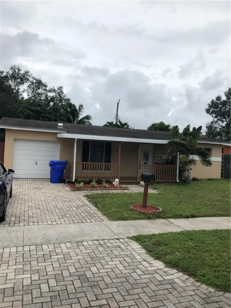 6331 Farragut Street Hollywood FL 33024