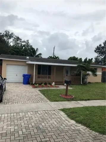 6331 Farragut Street Hollywood FL 33024
