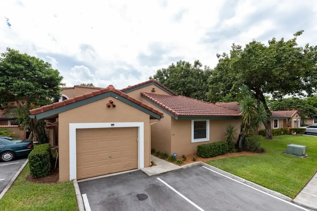 9071 W Sunrise Boulevard Plantation FL 33322